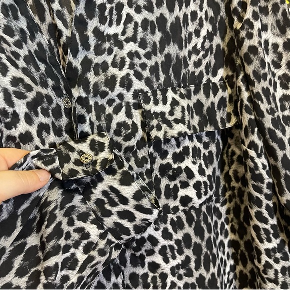 Jaclyn Smith Black and White Leopard Button Down Shirt - Picture 2 of 8